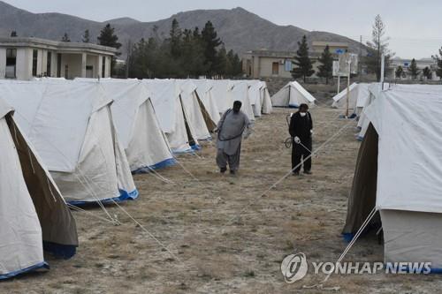 이란과의 국경지대에 설치된 파키스탄 코로나19 격리 캠프. [AFP=연합뉴스]