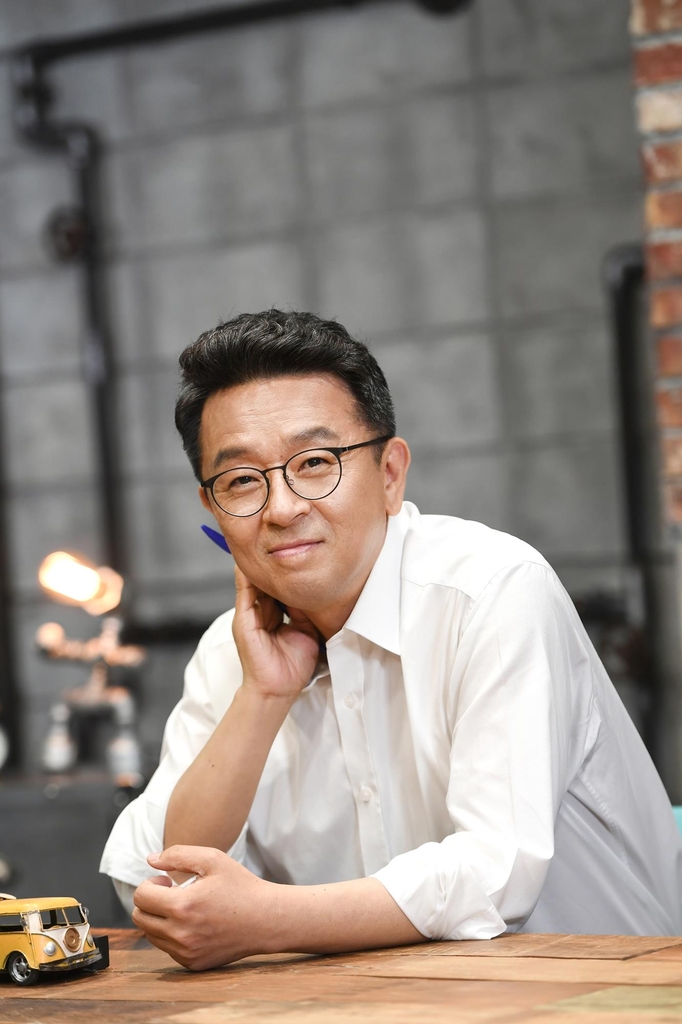 시사 프로그램 DJ로 나선 이철희 의원