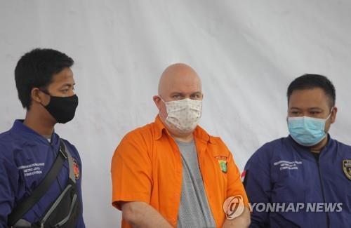 인도네시아서 미성년 성매매로 체포된 미국인 러스 앨버트 메들린(46)