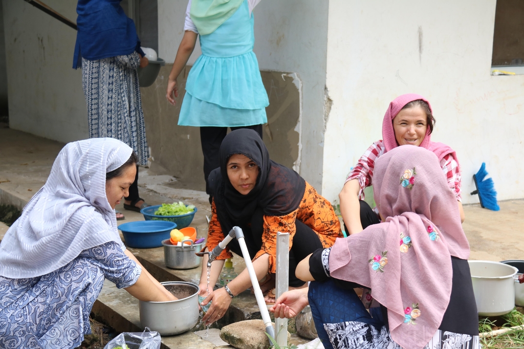 자카르타 서부 아프간 난민촌…230여명 가운데 여성이 50여명