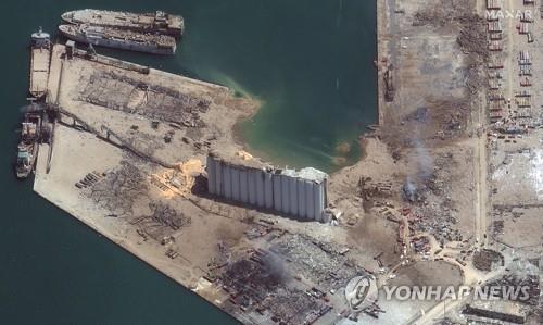 대폭발 후 폐허로 변한 베이루트 항구의 위성사진