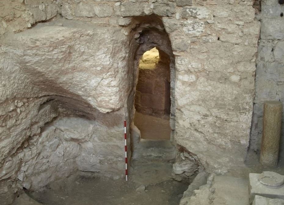 '시스터스 오브 나사렛' 수도원 교회 지하 공간
