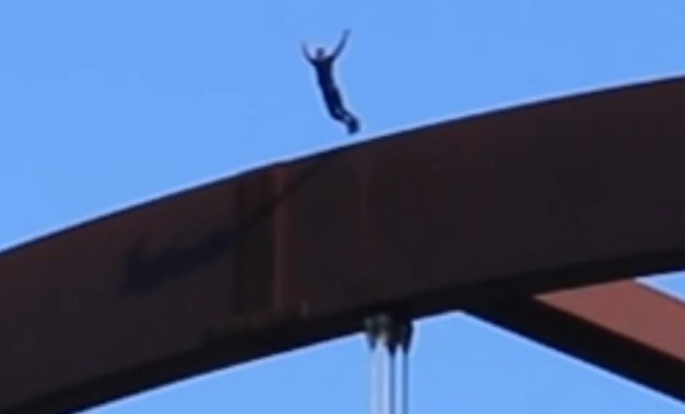 60m 다리 위에서 점프한 미국 유튜버