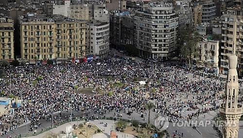 2011년 1월 민주화 시위 당시의 타흐리르 광장
