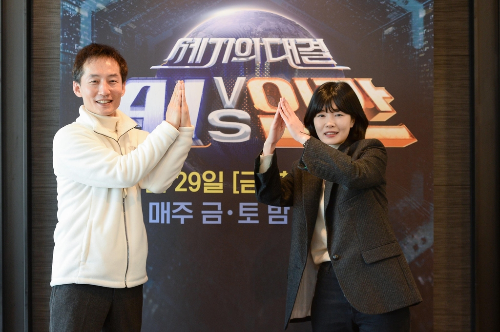 남상문 국장(왼쪽)과 김민지 PD