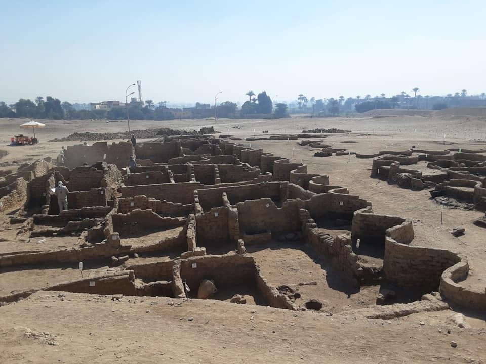 이집트 룩소르에서 발굴된 '잃어버린 도시' 유적