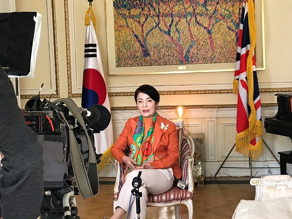 스카이뉴스 인터뷰하는 박은하 주영 대사