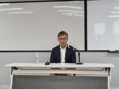 기자회견 하는 이영돈 PD