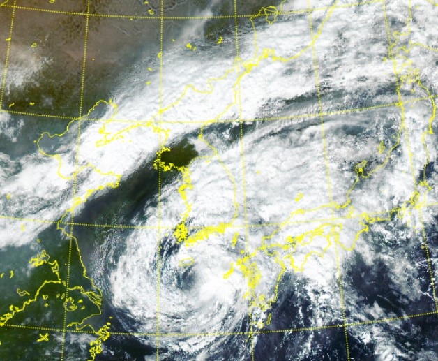 태풍 '찬투' 위성사진(17일 06시 기준)