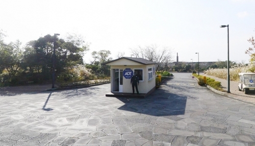 통제된 비오토피아 주 출입구