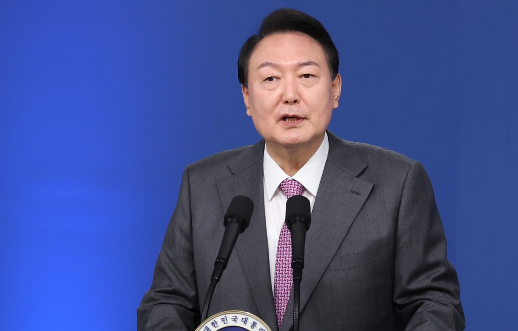 취임 100일 기자회견 입장하는 윤석열 대통령