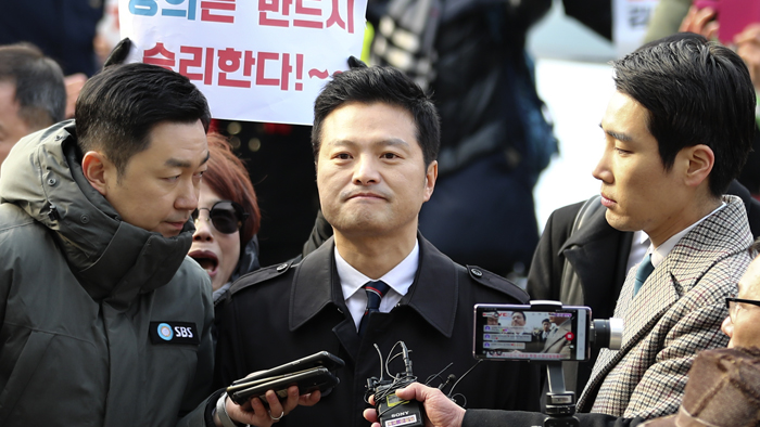 김태우 검찰 출석…"국가기능 정상화 위해 고발"