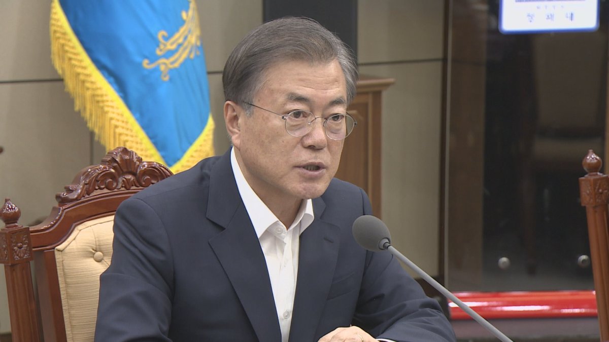 문 대통령 조국 임명 숙고…"모든 것 열려있어"