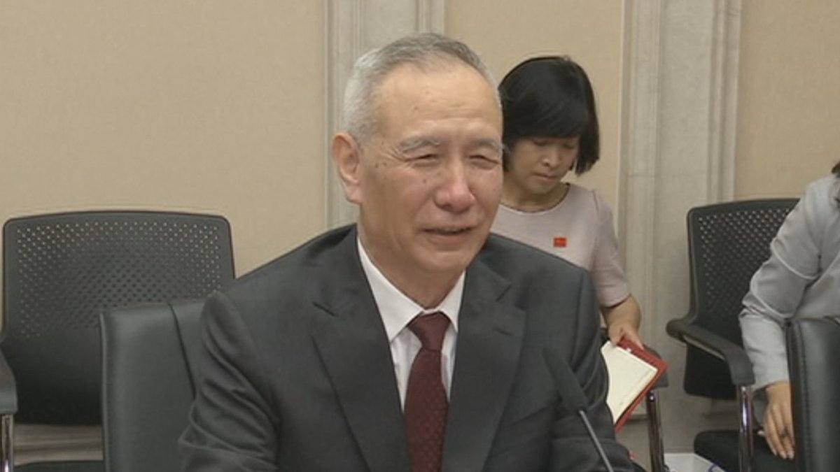 中 류허 "美추가관세 연기 환영…실무팀 내주 회동"