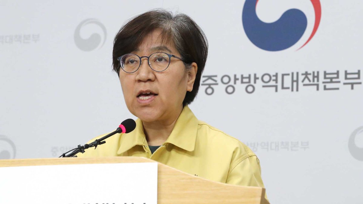 WSJ "코로나19 위기 영웅, 정은경 본부장" 호평