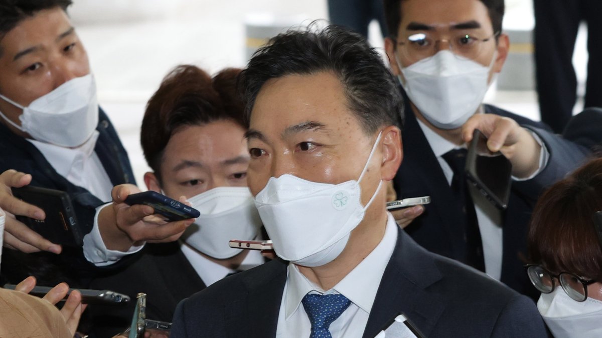 첫 기수역전 총장 후보 김오수…이성윤 거취 관심