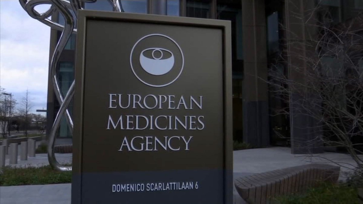 EMA "모세혈관누출증후군 병력자 AZ 접종 말아야"