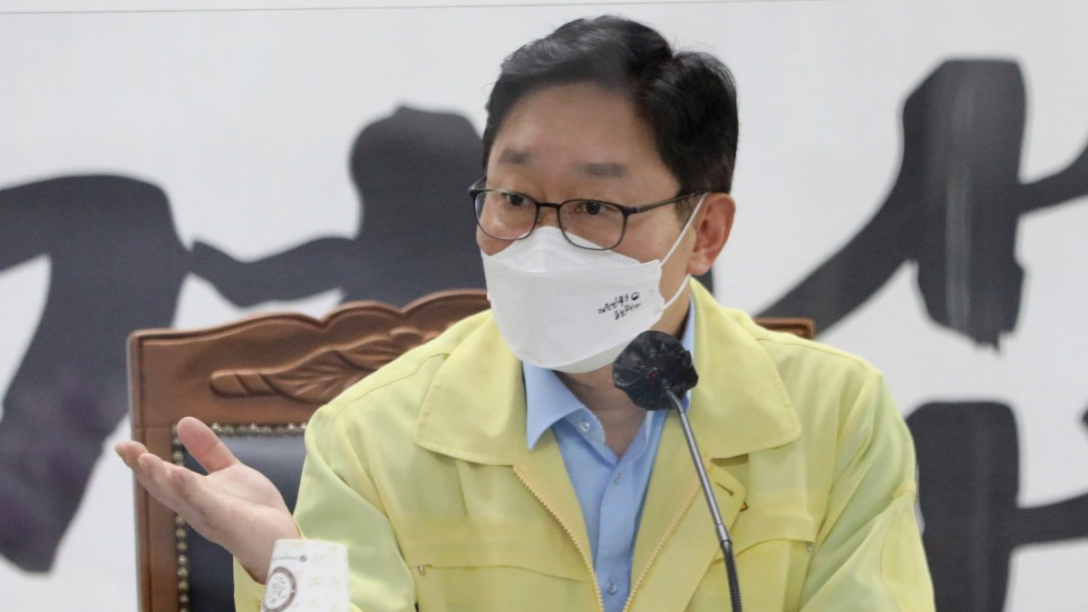 박범계 "가석방 기준 완화, 이재용과 관계 없다"