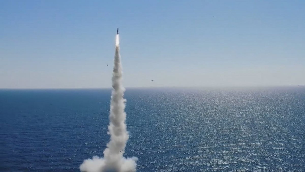 北, 남측 SLBM 평가절하…"군사적 긴장" 경고