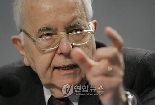이탈리아의 물리학자 니콜라 카비보 (AP=연합뉴스, 자료사진)