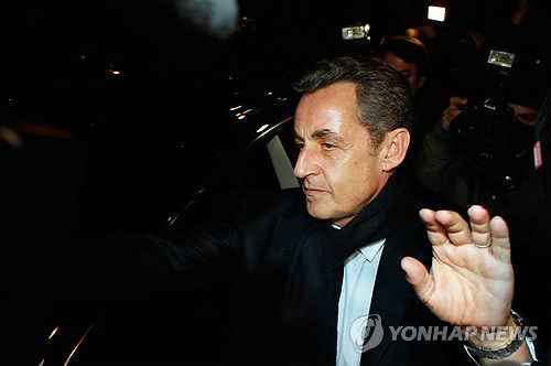 사르코지, 프랑스 대중운동연합 당대표에 당선(AP=연합뉴스)
