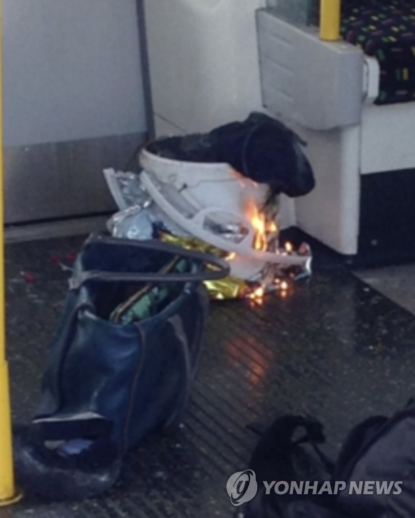 英 런던 지하철 폭탄테러 현장의 폭발물 