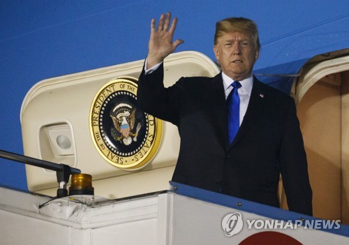 북미정상회담 위해 싱가포르 도착한 트럼프
