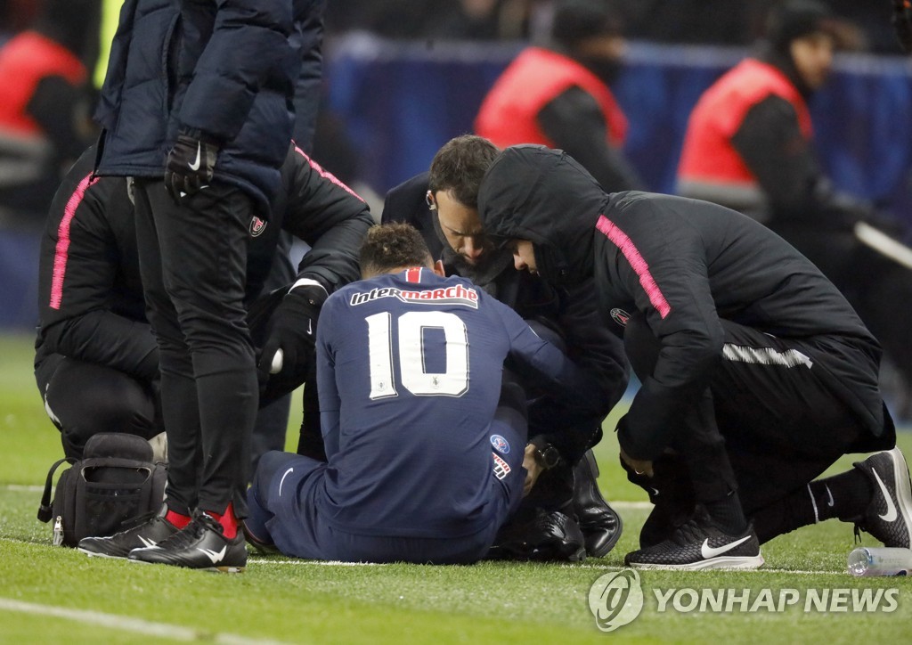 부상 당한 네이마르