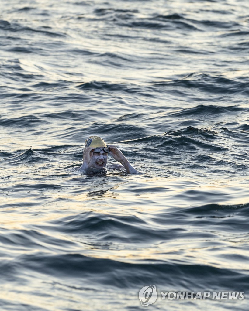 Britain Channel Swimmer