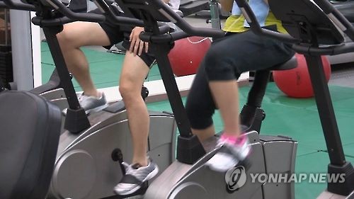 헬스 사이클 자전거 타기
