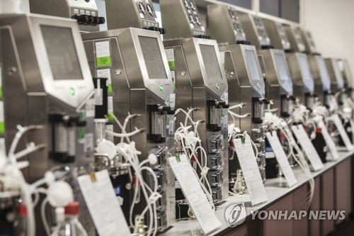 삼성바이오에피스 연구원 및 배양기