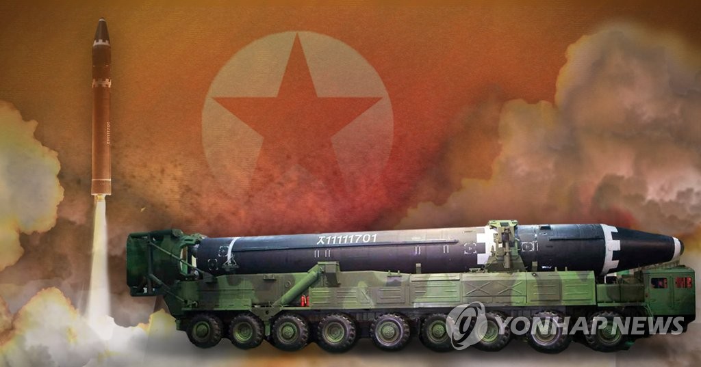 북한 '화성-15형' ICBM급 신형 미사일(PG)