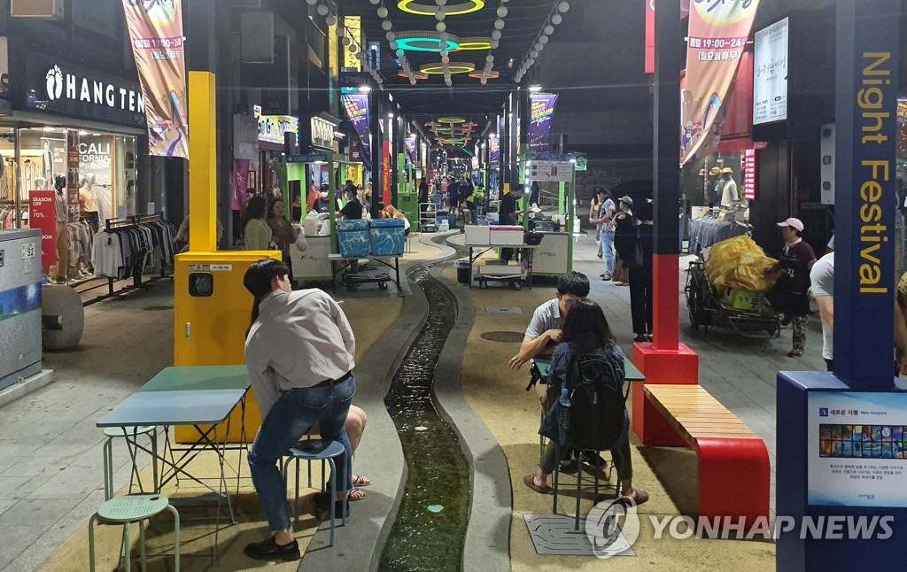 지난 8월 말 썰렁한 포항 영일만친구 야시장