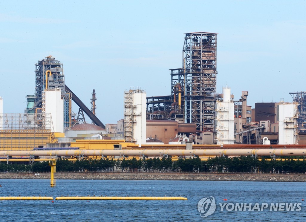 POSCO Co.'s steelmaking factory in Pohang, 374 kilometers southeast of Seoul, is seen in this photo taken on Aug. 27, 2020. (Yonhap)
