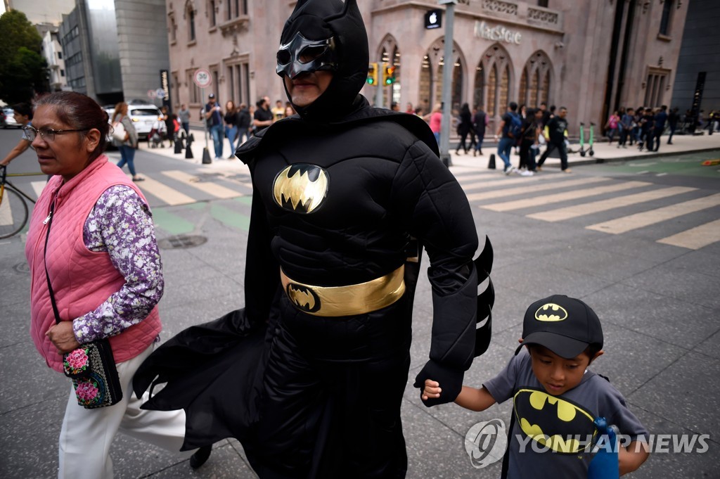 MEXICO-COMICS-BATMAN-80TH ANNIVERSARY