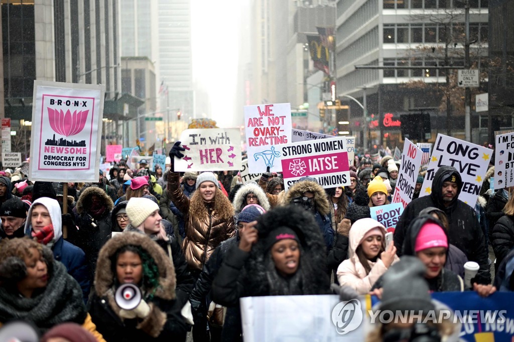 US-politics-gender-rights-demonstration