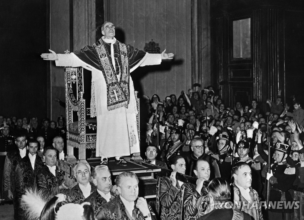 FILES-VATICAN-PIE XII-RELIGION-CATHOLICS-JEWISH-GERMANY-WWII