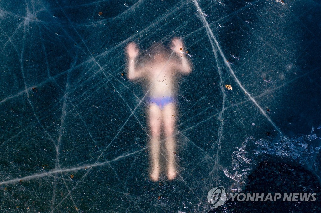 FINLAND-FREEDIVING-ICE