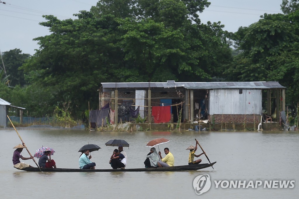 BANGLADESH-INDIA-NEPAL-WEATHER-FLOOD