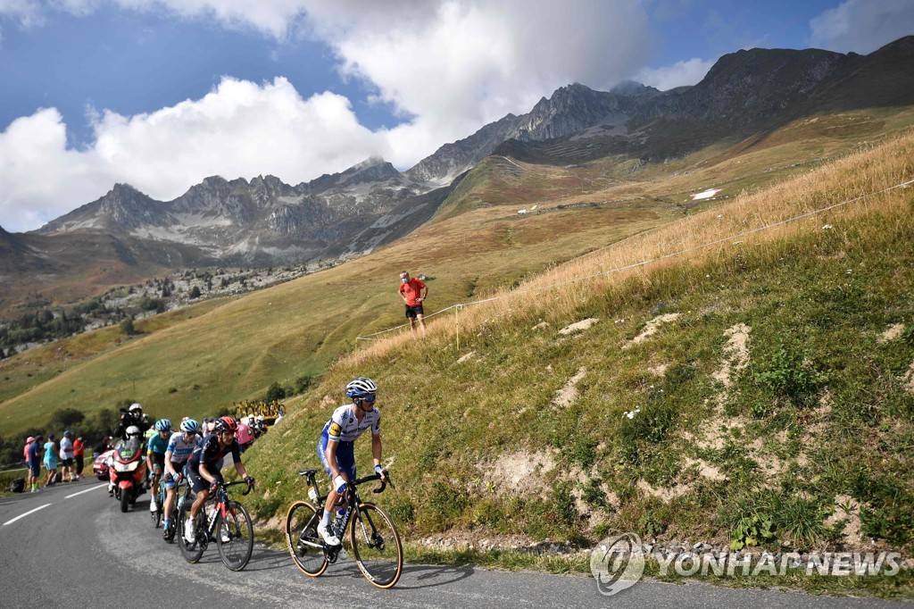 CYCLING-FRA-TDF2020-STAGE17