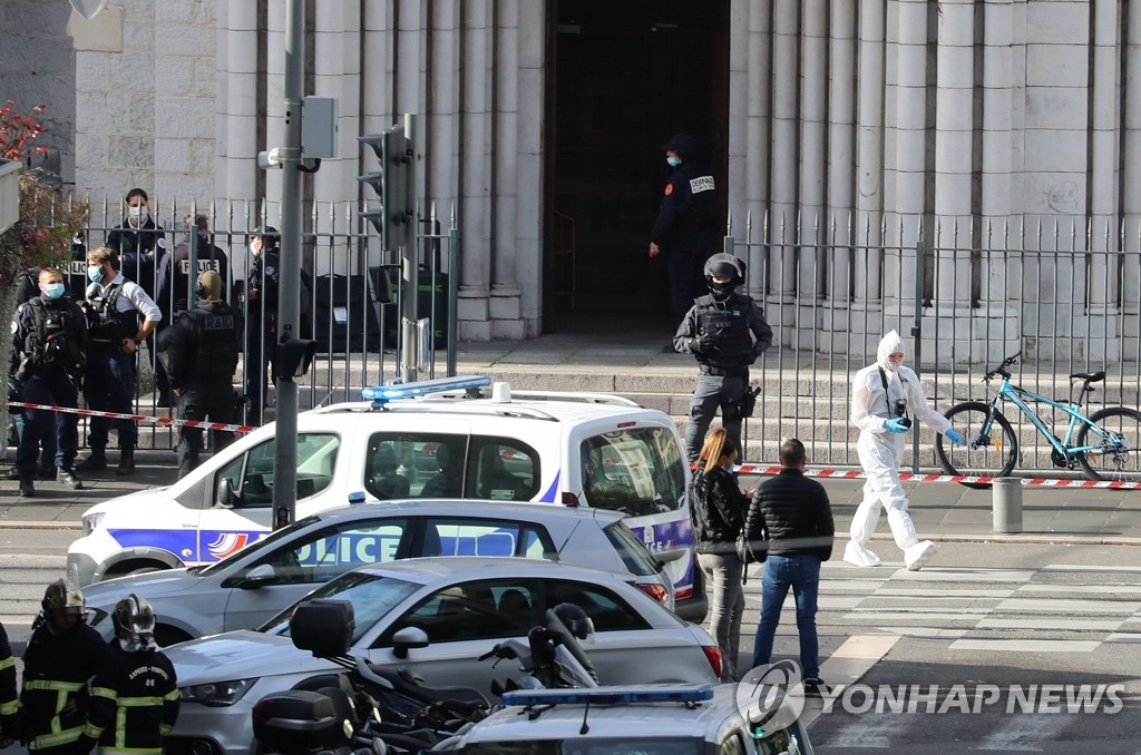 TOPSHOT-FRANCE-POLICE-INVESTIGATION-ATTACK