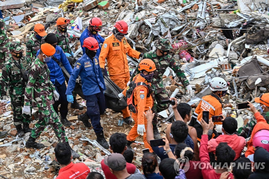 INDONESIA-QUAKE