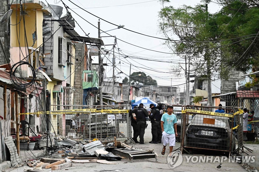 TOPSHOT-ECUADOR-EXPLOSION-ATTACK