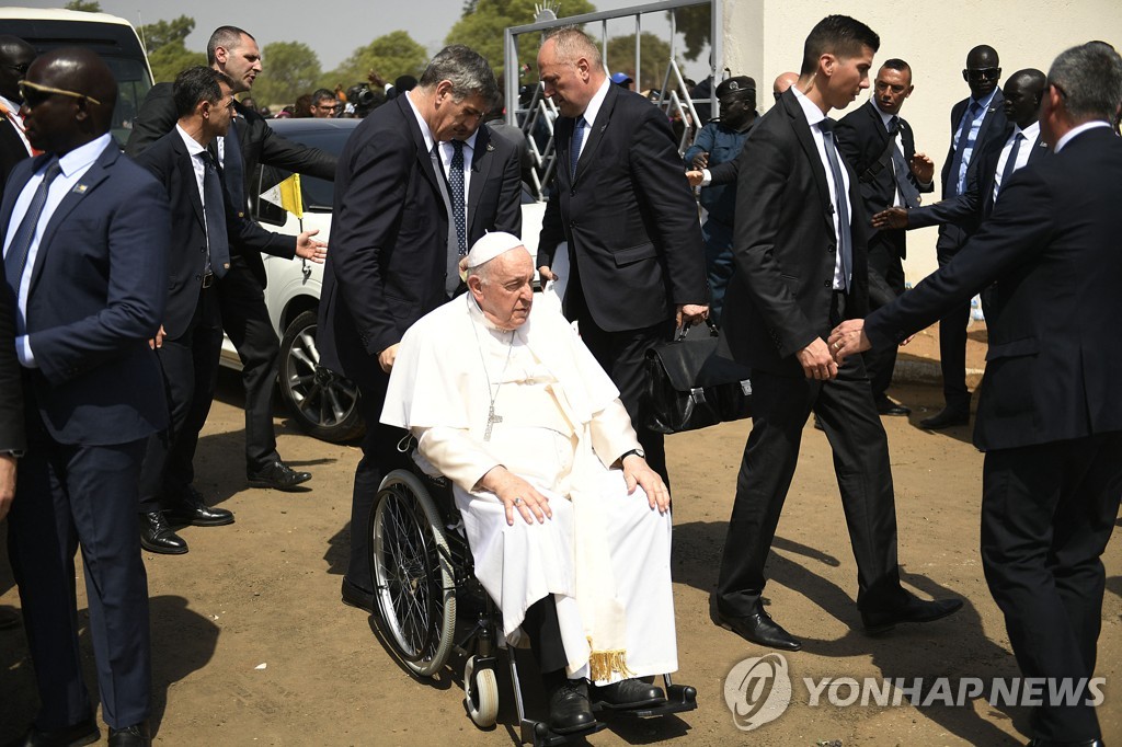 SSUDAN-VATICAN-DIPLOMACY-RELIGION-POPE