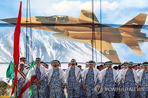 이란 군인들