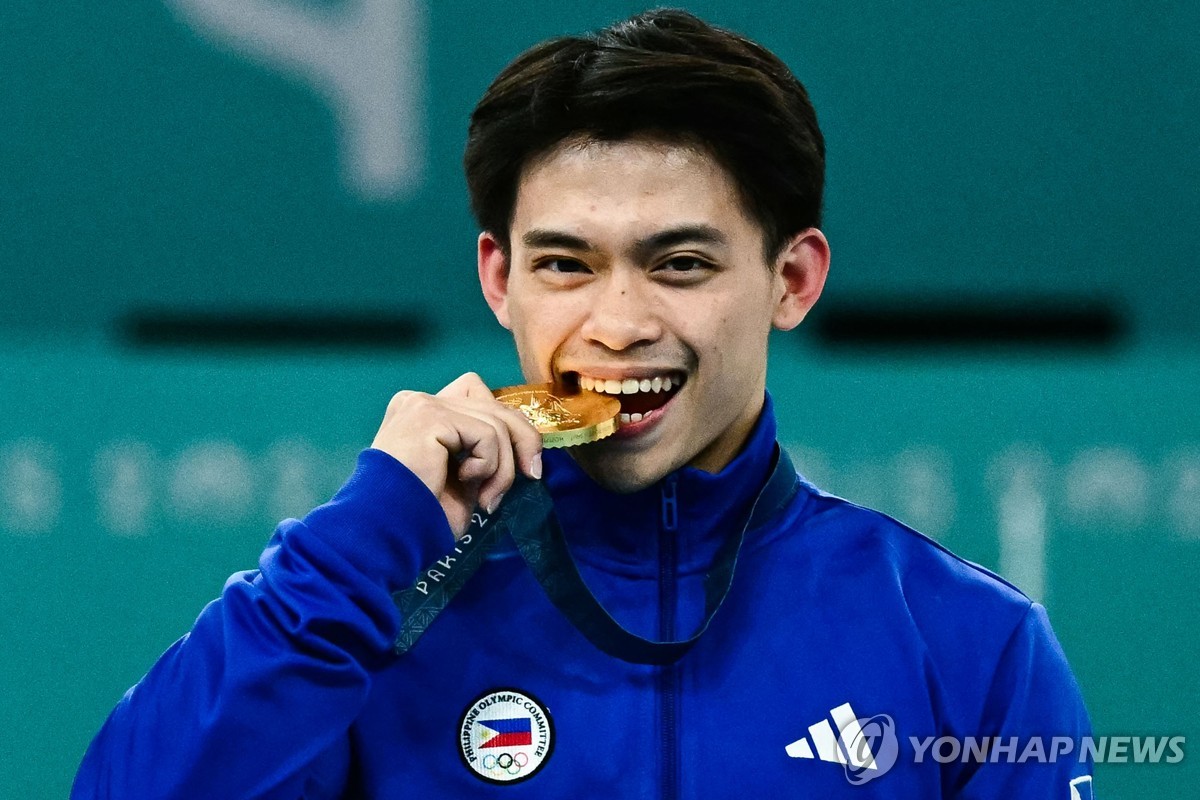 올림픽 체조 2관왕 필리핀 카를로스 율로