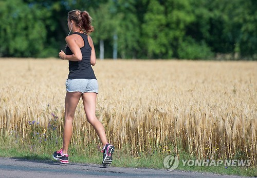 "운동합시다"(EPA=연합뉴스 자료사진)