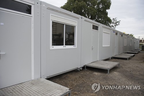 칼레 미성년 난민들이 임시로 머물 시설