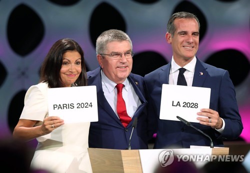 IOC, 2024년·2028년 올림픽 개최지 파리·LA 확정 [EPA=연합뉴스 자료 사진]