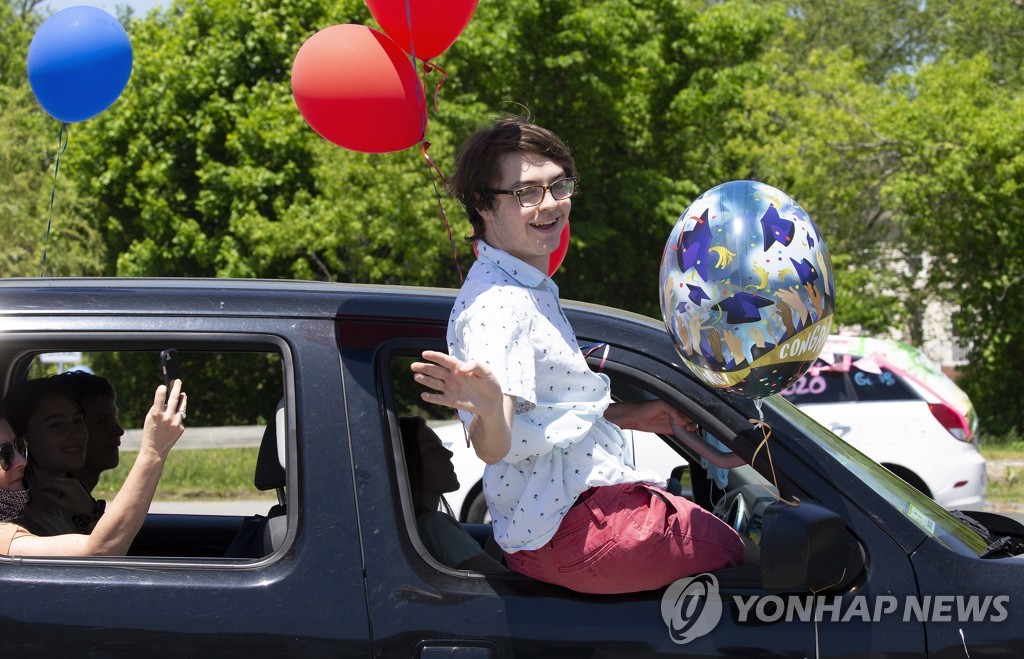 USA HIGH SCHOOL PARADE PANDEMIC CORONAVIRUS COVID19